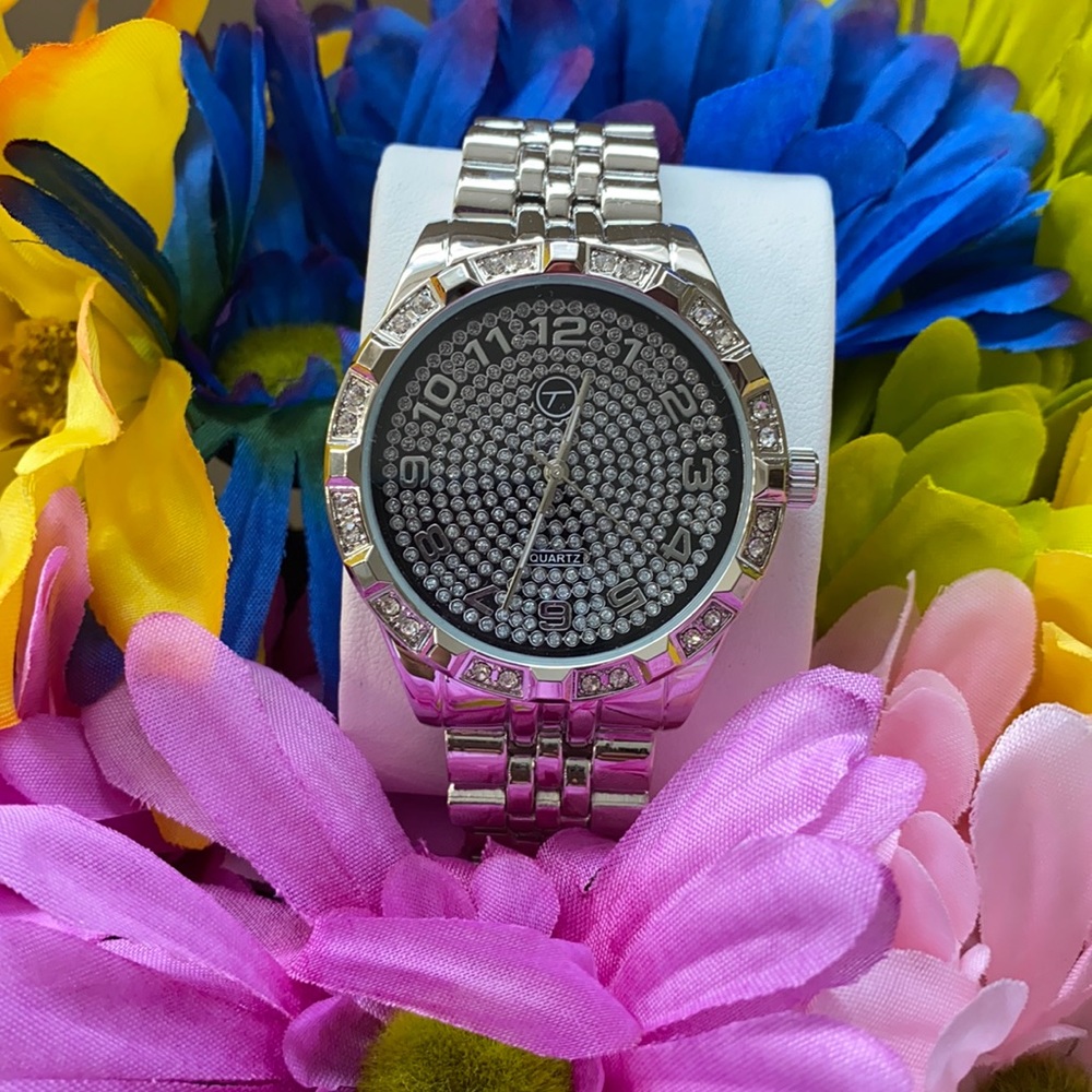 NEW* Men silver flashy big face watch - Picture 3 of 8